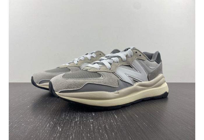 New Balance M5740TA
