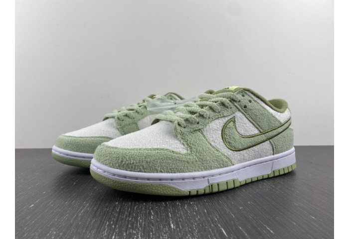 Nike Dunk Low "Fleece Green" DQ7579-300