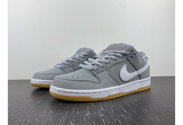 Nike SB Dunk Low “Grey Gum” DV5464-001