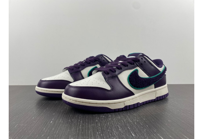 Nike Dunk Low "Chenille Sw0sh" DQ7683-100