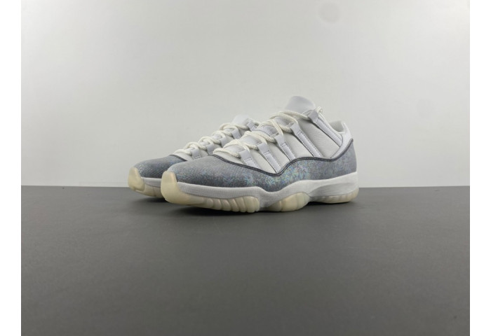 Air Jordan 11 Low CNY Year of the Snake HQ7000-001