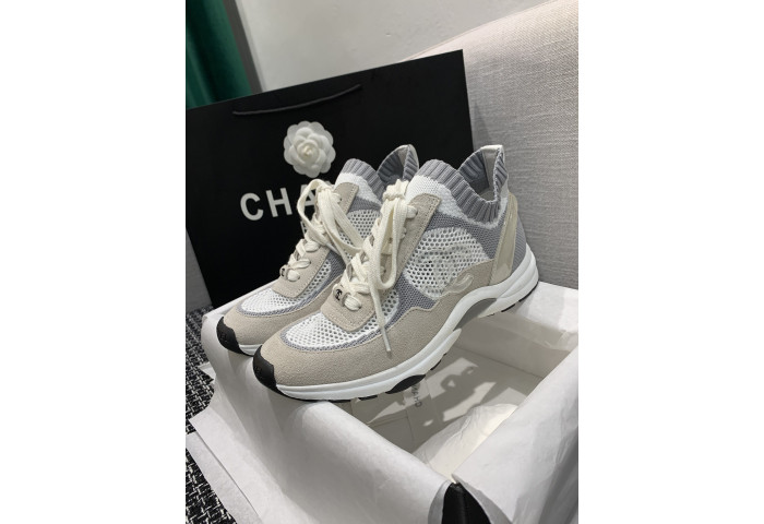 Ch**el sneaker