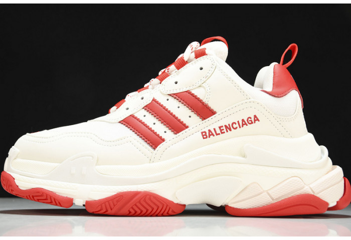 BLCG SNEAKER TRIPLE.S.