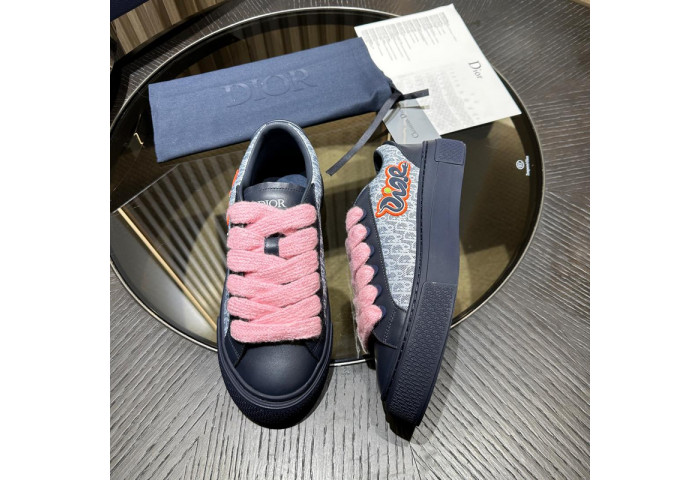 DIO* KAWS B33 SNEAKER