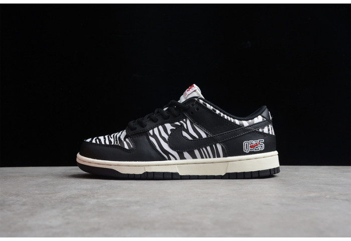 Quartersnacks x Nike SB Dunk Low Zebra DM3510-001