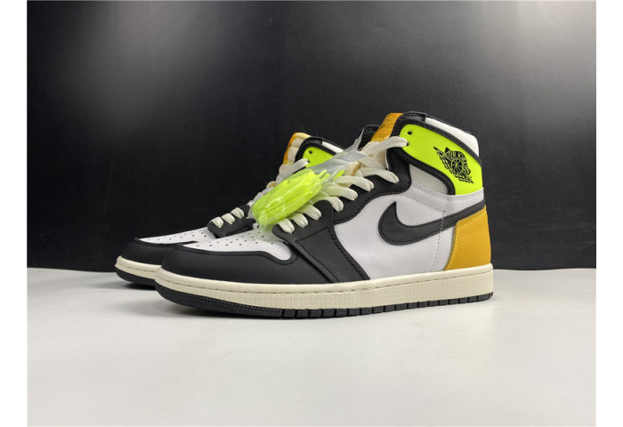 AIR JORDAN 1 RETRO HIGH OG 'VOLT GOLD' 555088-118