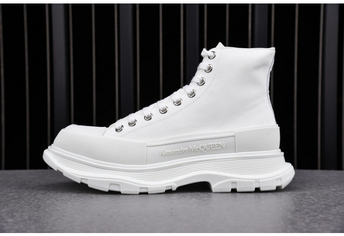 A1exa*der Mcqv*en OVERSIZED