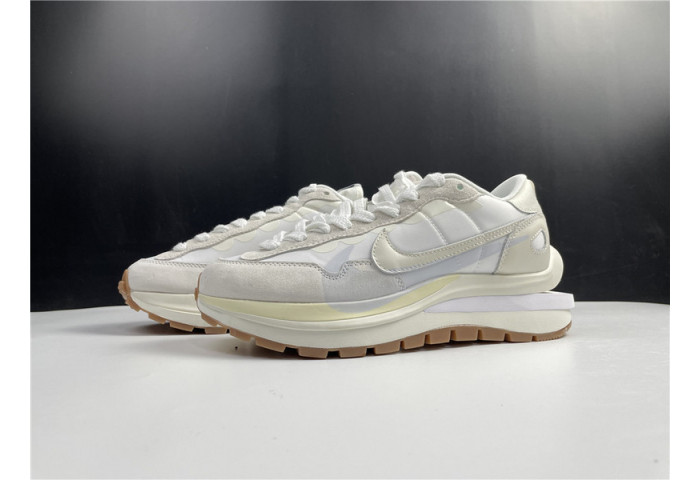 Sacai x Nike Vapor Waffle SP Sail White Gum DD1875-100