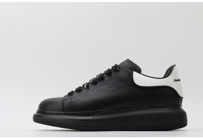 A1exa*der Mcqv*en OVERSIZED