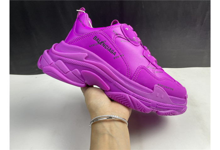 BLCG SNEAKER TRIPLE.S.