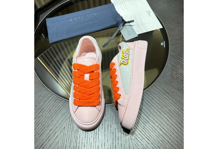 DIO* KAWS B33 SNEAKER