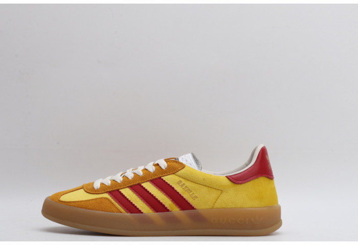 Gv*c* X ADIDA* SNEAKER