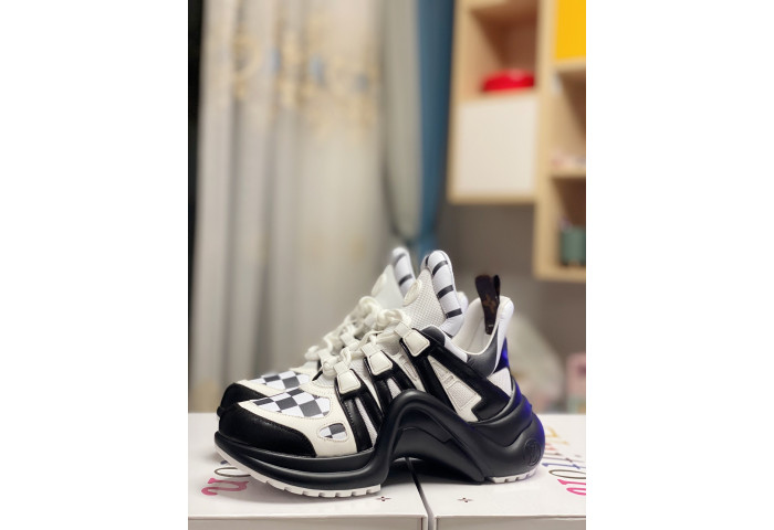 LO1_VTS ARCHLIGHT SNEAKER