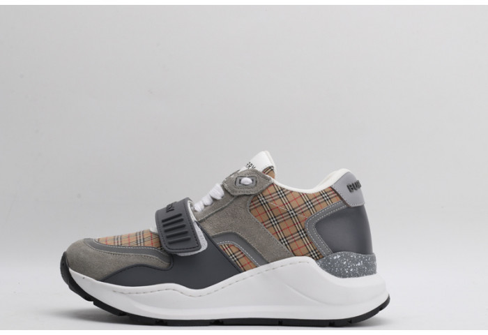 BUBERRY SNEAKER