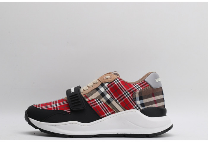 BUBERRY SNEAKER