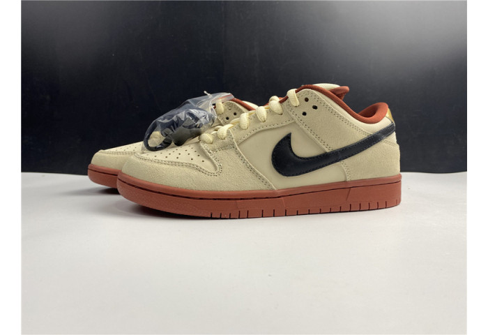 Nike SB Dunk Low Pro Hennessy - BQ6817-100
