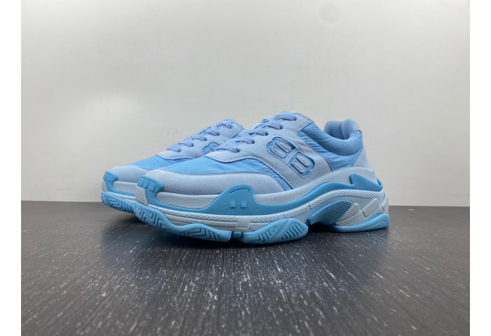 BLCG SNEAKER TRIPLE.S.