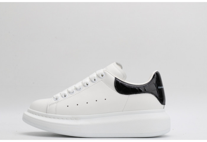 A1exa*der Mcqv*en OVERSIZED