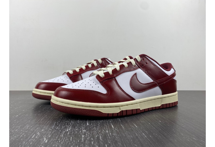 Nike Dunk Low PRM Vintage Team Red FJ4555-100