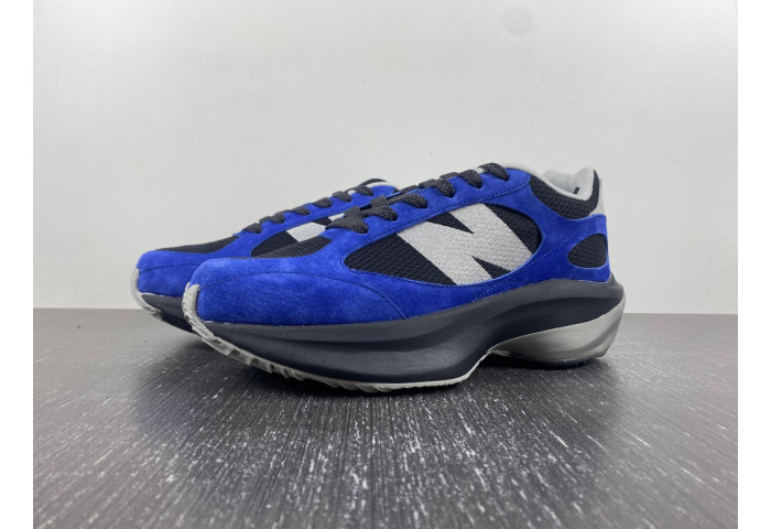 New Balance  SNEAKER