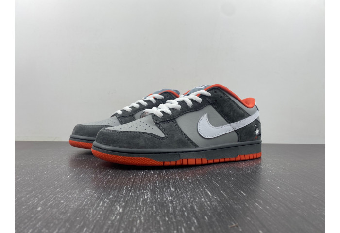 Nike SB Dunk Low Staple NYC Pigeon 304292-011