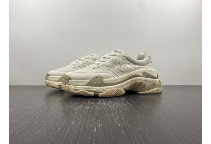 BLCG SNEAKER TRIPLE.S.