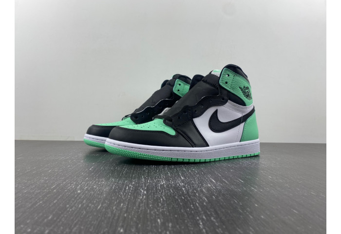 Air Jordan 1 High OG “Green Glow” DZ5485-130