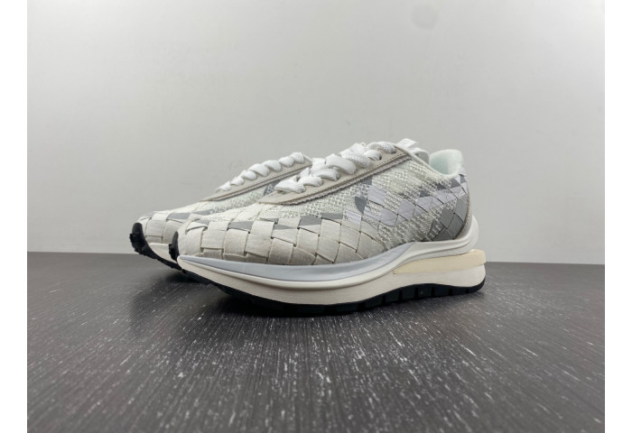 sacai x Nike Waffle Woven Green Gusto DR5209-100