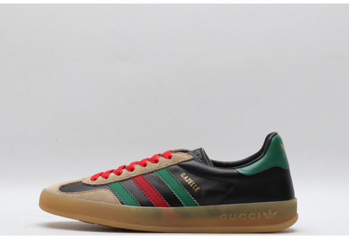 Gv*c* X ADIDA* SNEAKER