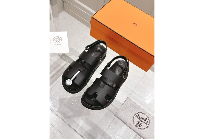 H**me5 SANDALS