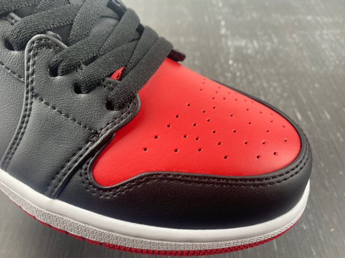 Air Jordan 1 Low "Bred Toe" 553558-066