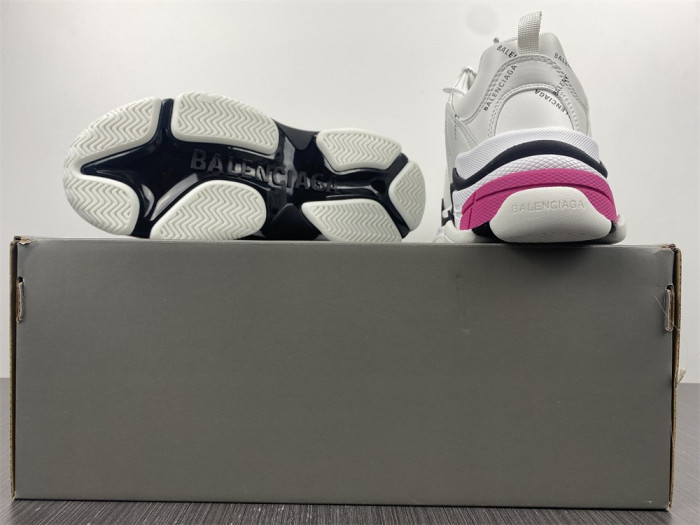 BLCG SNEAKER TRIPLE.S.