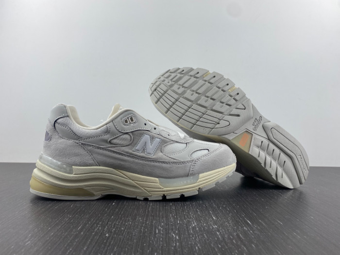 New Balance M992MD
