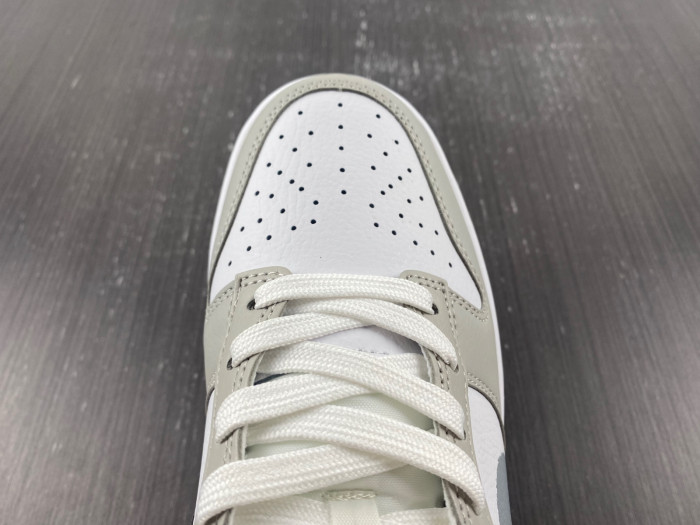 Nike Dunk Low "Stencil Swish" FD0661-100