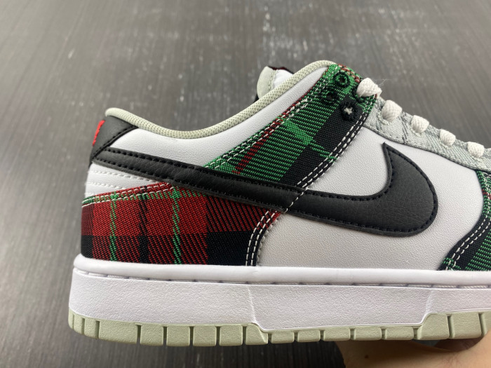 Nike Dunk Low Tartan Plaid DV0827-100