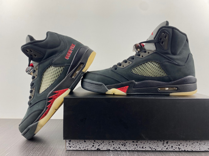 Jordan 5 Retro Gore-Tex Off-Noir  - DR0092-001