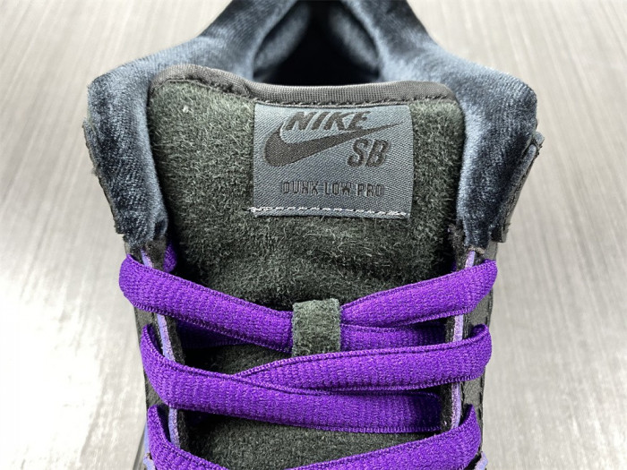 Familia x Nike SB Dunk Low 