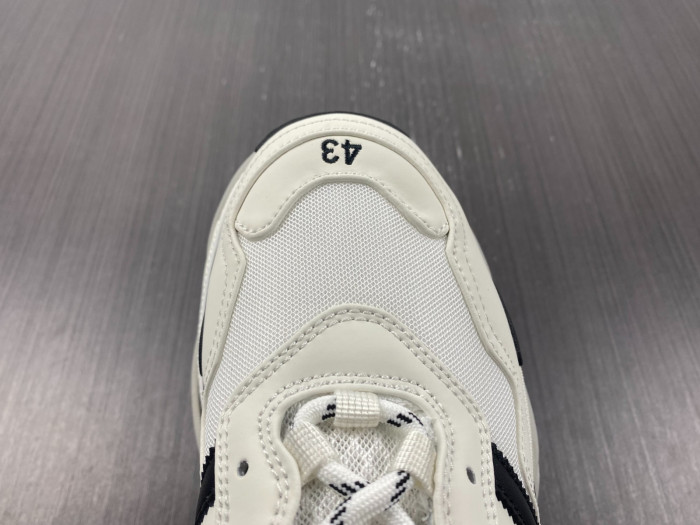 BLCG SNEAKER TRIPLE.S.