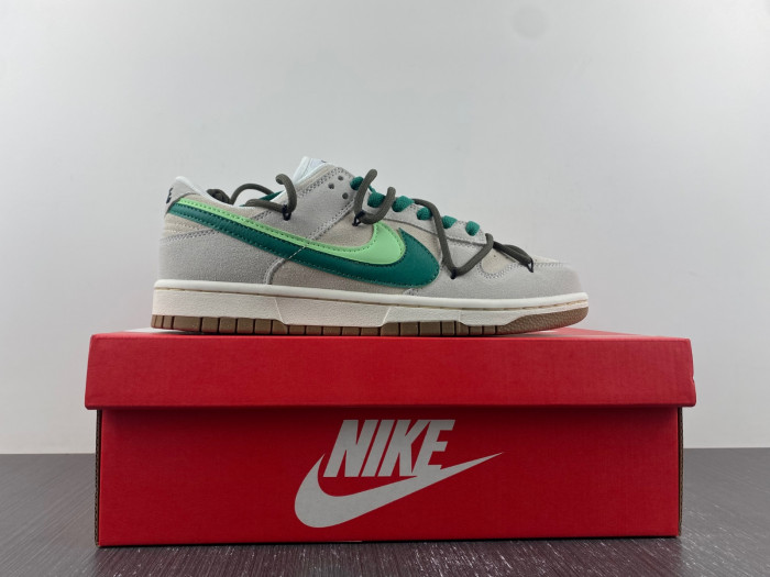 Nike Dunk Low SE