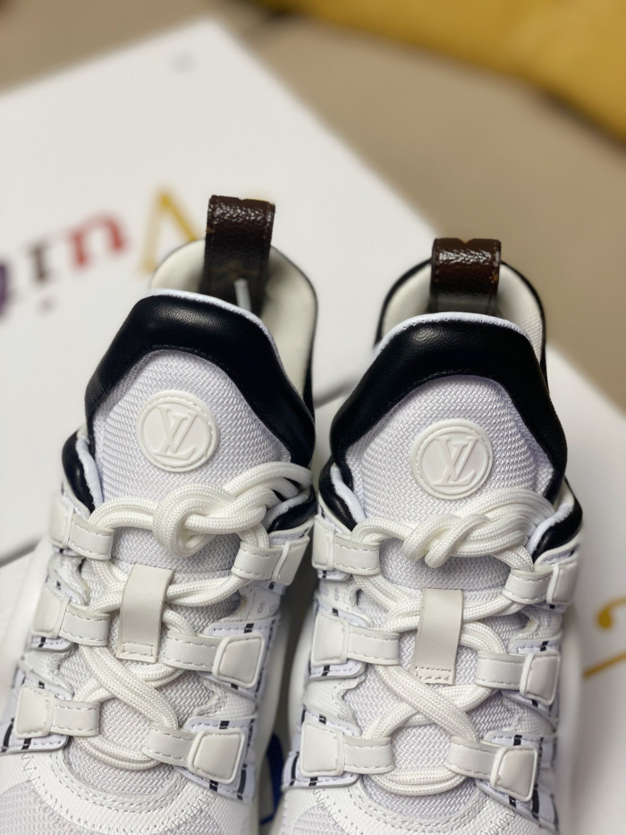 LO1_VTS ARCHLIGHT SNEAKER