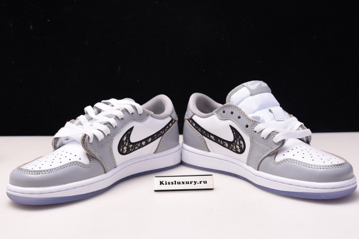 AIR JORDAN 1 Low OG CN8608 002