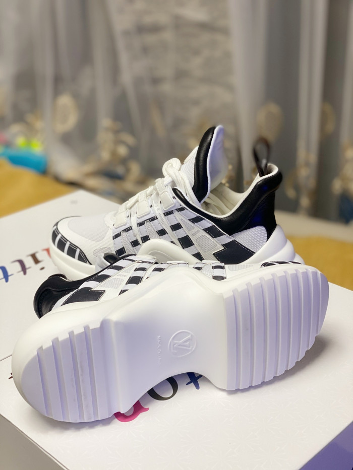 LO1_VTS ARCHLIGHT SNEAKER