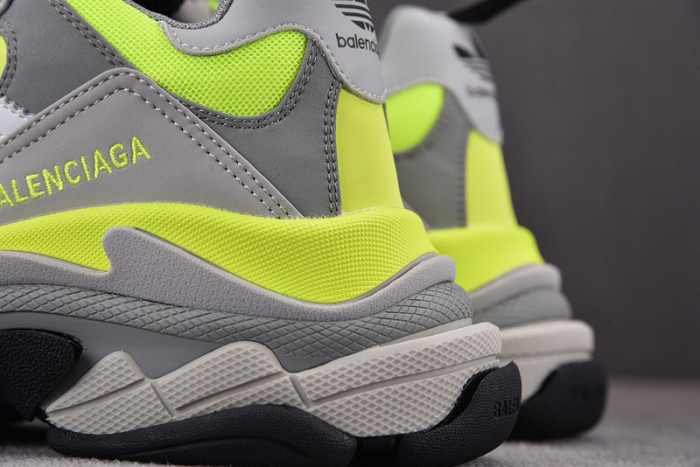 BLCG SNEAKER TRIPLE.S.