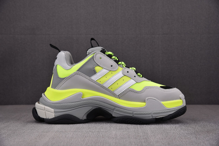 BLCG SNEAKER TRIPLE.S.