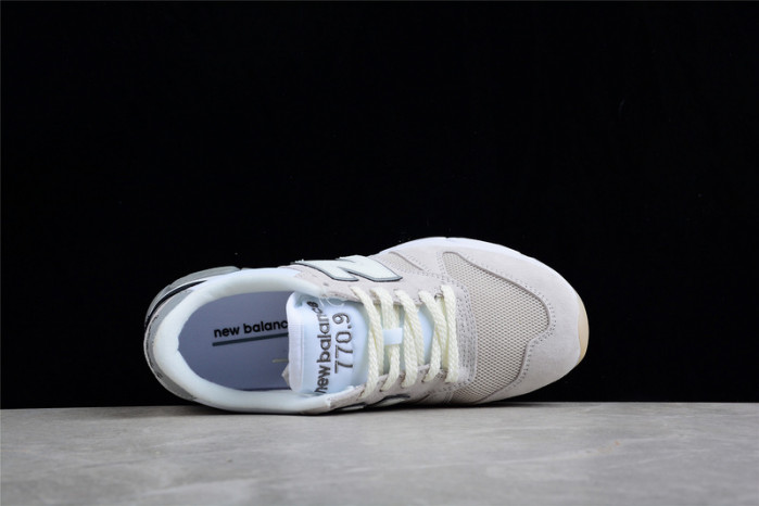 New Balance M7709CV