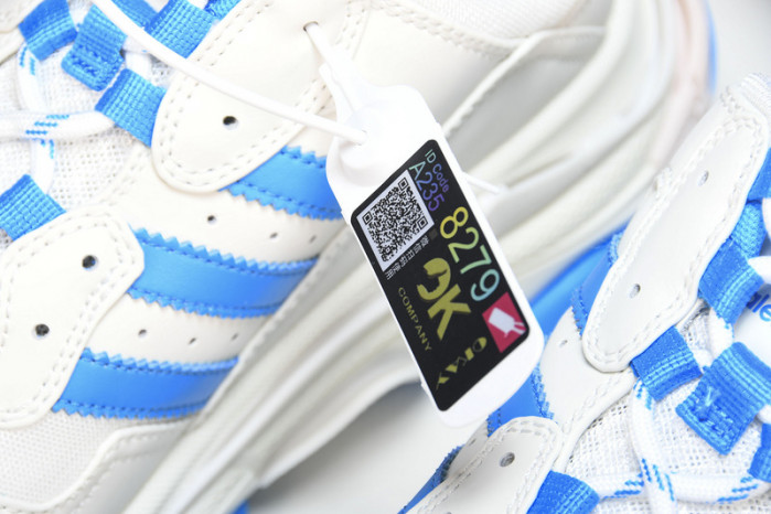 BLCG SNEAKER TRIPLE.S.