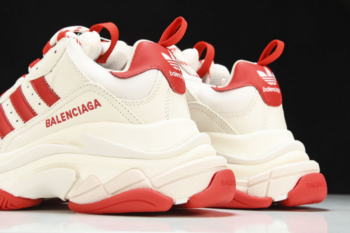 BLCG SNEAKER TRIPLE.S.