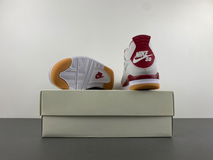 Nike SB x Air Jordan 4 Varsity Red DR5415-106