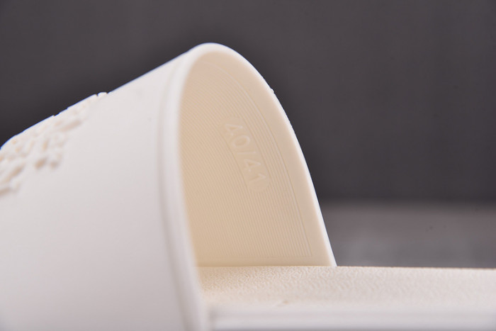 A1exa*der Mcqv*en SANDALS