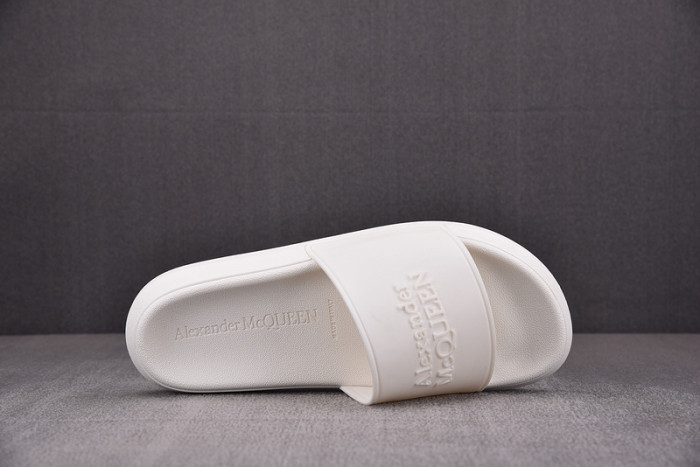 A1exa*der Mcqv*en SANDALS